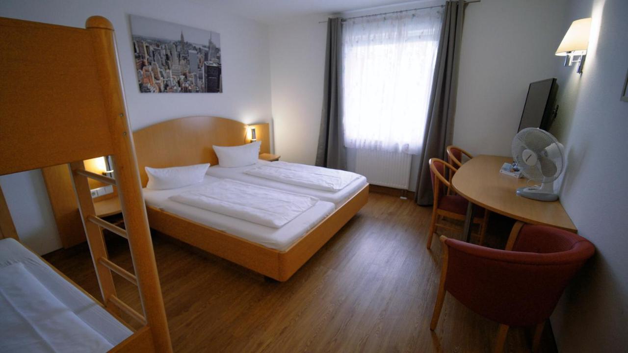 Hotel Sunparc - Shuttle Zum Europa-Park Rust 4Km & Rulantica 2Km Ringsheim Ngoại thất bức ảnh