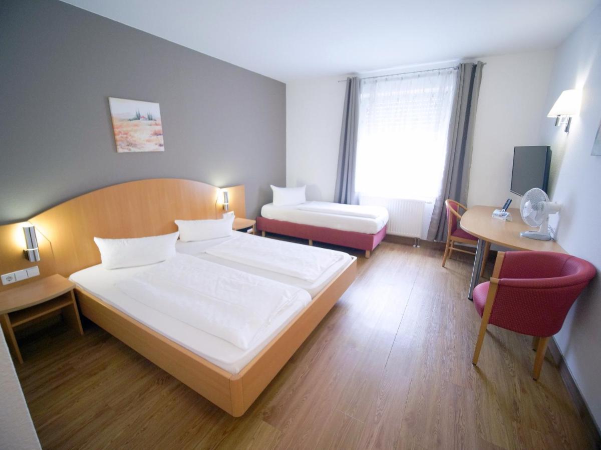 Hotel Sunparc - Shuttle Zum Europa-Park Rust 4Km & Rulantica 2Km Ringsheim Ngoại thất bức ảnh