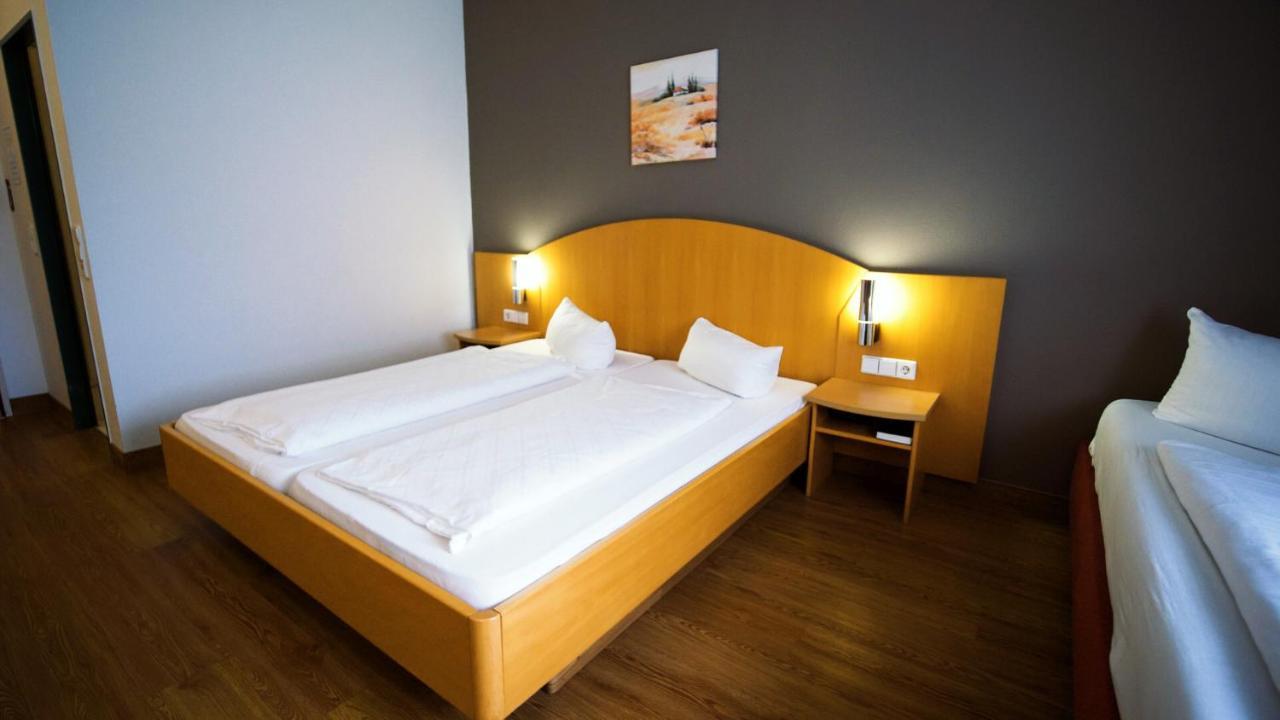 Hotel Sunparc - Shuttle Zum Europa-Park Rust 4Km & Rulantica 2Km Ringsheim Ngoại thất bức ảnh