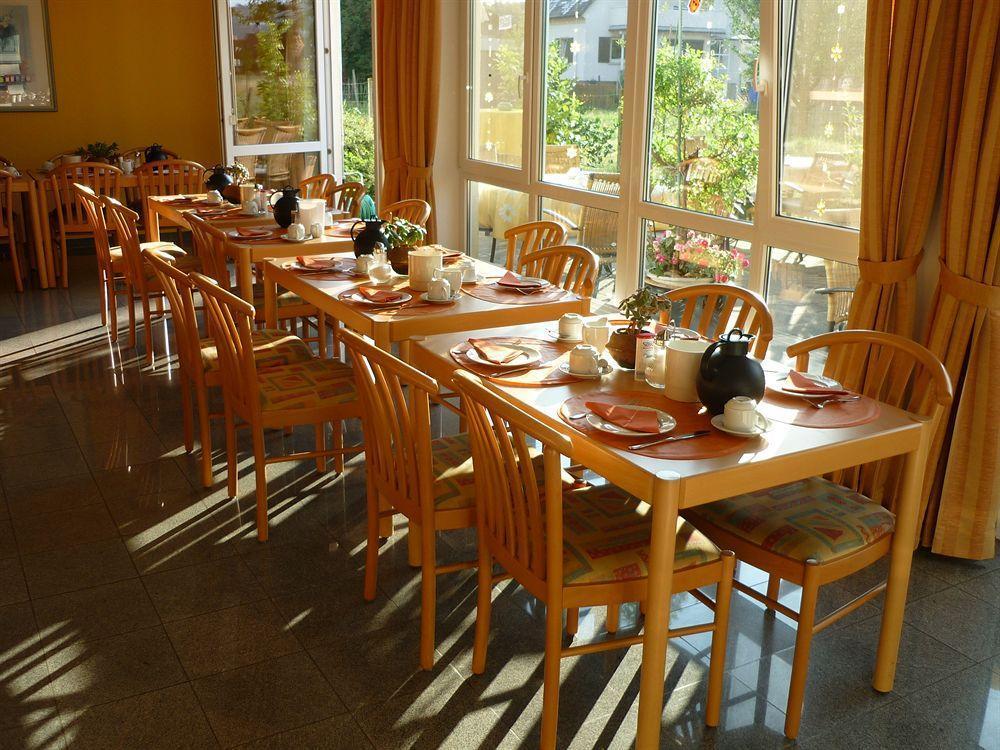 Hotel Sunparc - Shuttle Zum Europa-Park Rust 4Km & Rulantica 2Km Ringsheim Ngoại thất bức ảnh