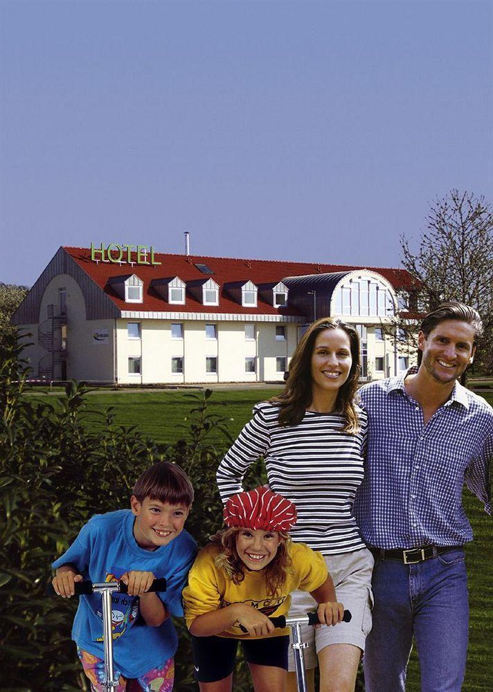 Hotel Sunparc - Shuttle Zum Europa-Park Rust 4Km & Rulantica 2Km Ringsheim Ngoại thất bức ảnh
